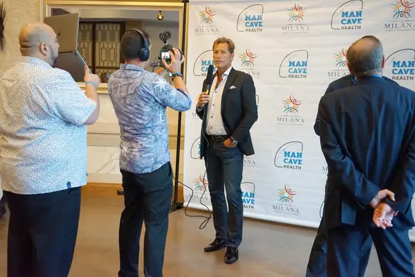 Celebrity Poker Tournament, photo 4 of 29